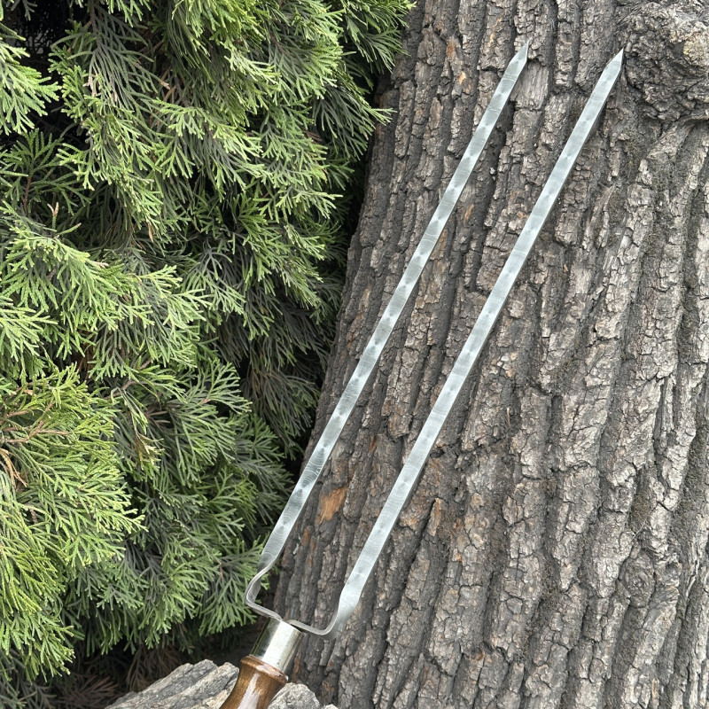 Подвійний шампур Mzavod з дерев'яною ручкою 630х12х3мм ретро