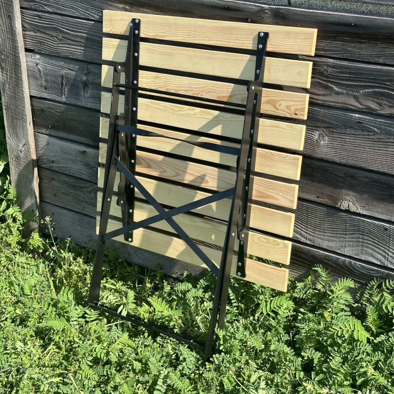 Стіл садовий металеводерев'яний складний