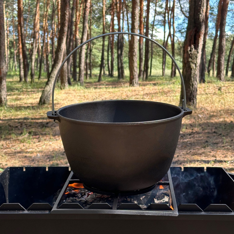 Казан туристический КТ-08 чугунный с крышкой 8л