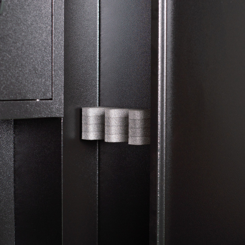 Сейф оружейный ШОЕ-1400, черный