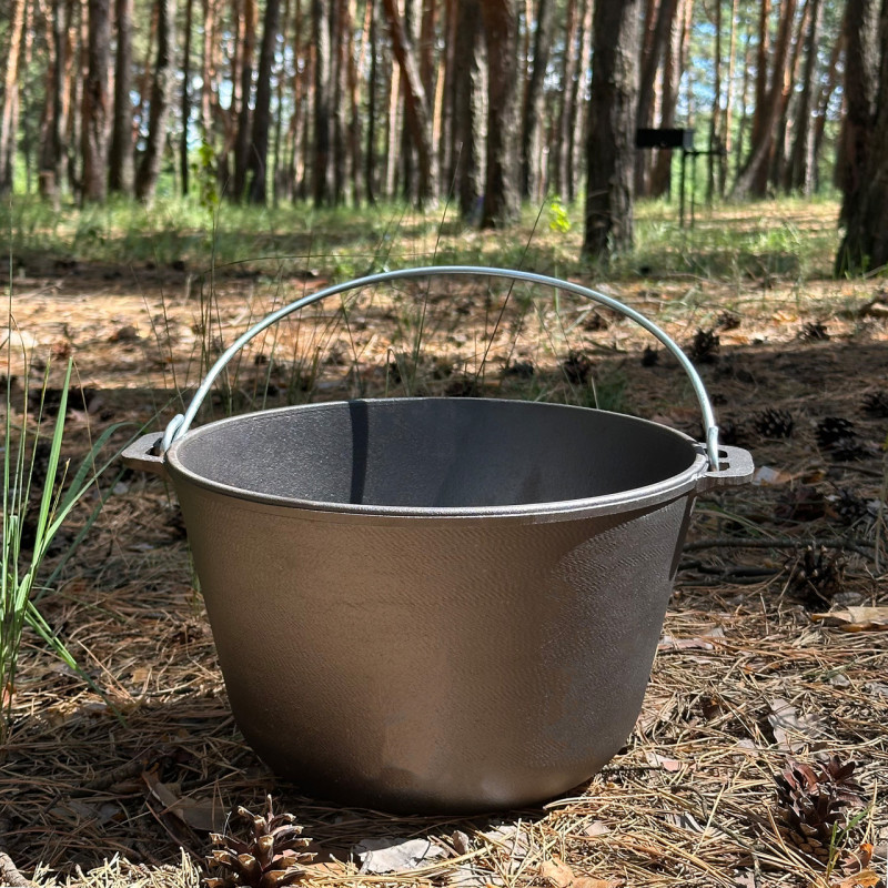 Казан туристический КТ-10КС чугунный с крышкой-сковородой 10л