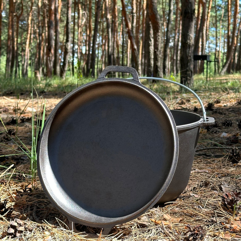 Казан туристический КТ-10КС чугунный с крышкой-сковородой 10л