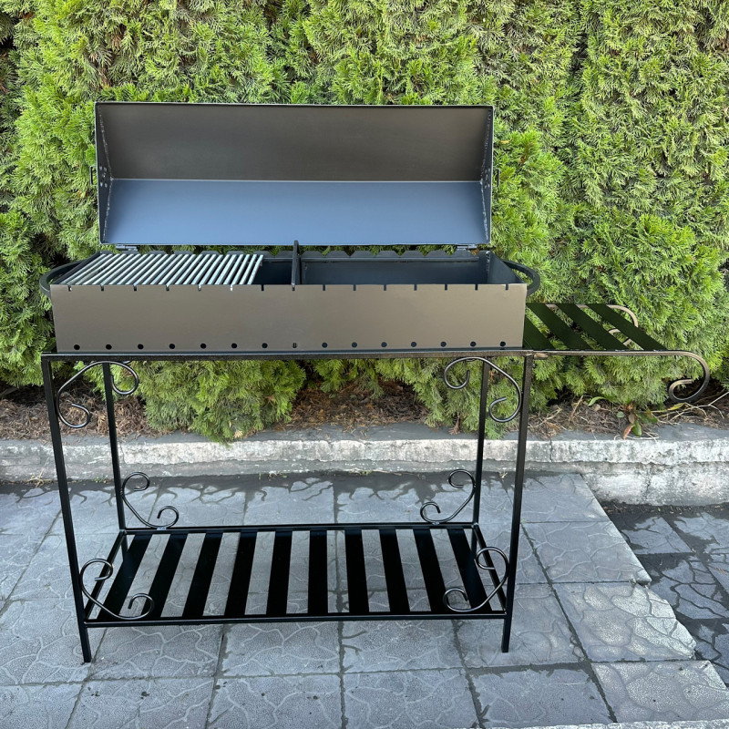 Мангал-барбекю Mzavod Гефест на 15 шампурів 4мм на дровниці