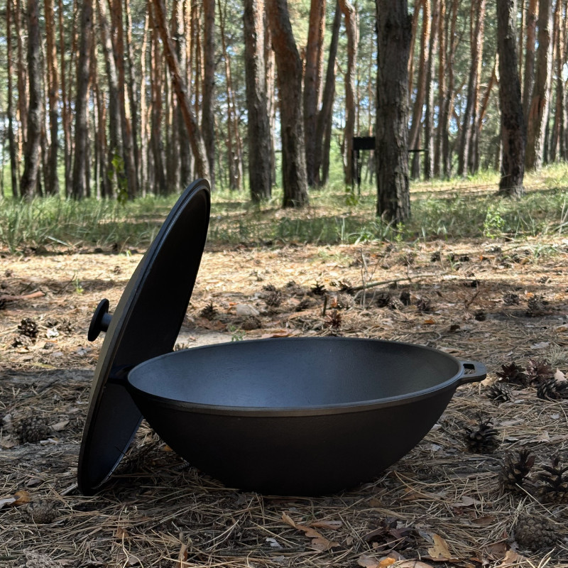 Сковорода WOK-08 чугунная с крышкой 8л